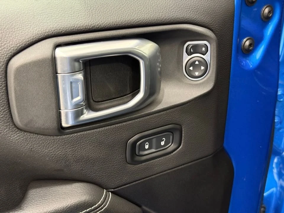 2021 Jeep JT Gladiator - Image 17 of 20
