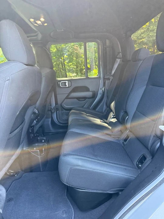 2021 Jeep JT Gladiator - Image 11 of 15