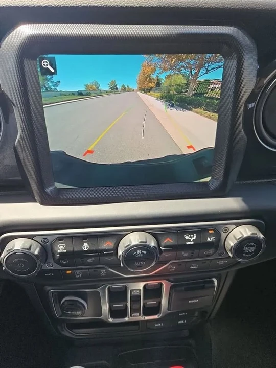 2021 Jeep JT Gladiator - Image 17 of 18