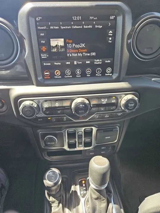 2021 Jeep JT Gladiator - Image 14 of 18
