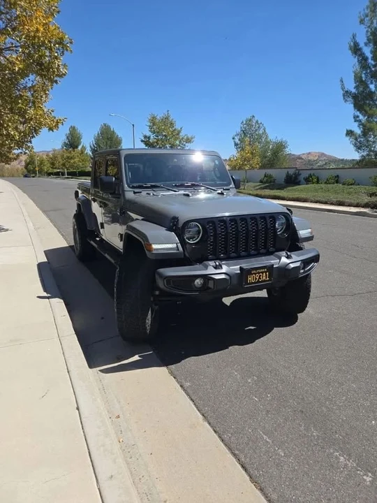 2021 Jeep JT Gladiator - Image 2 of 18