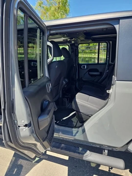 2021 Jeep JT Gladiator - Image 8 of 18