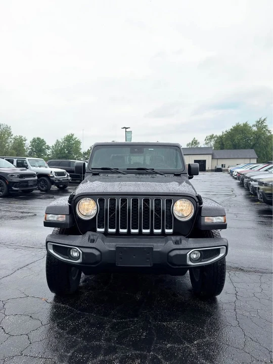2021 Jeep JT Gladiator - Image 2 of 18