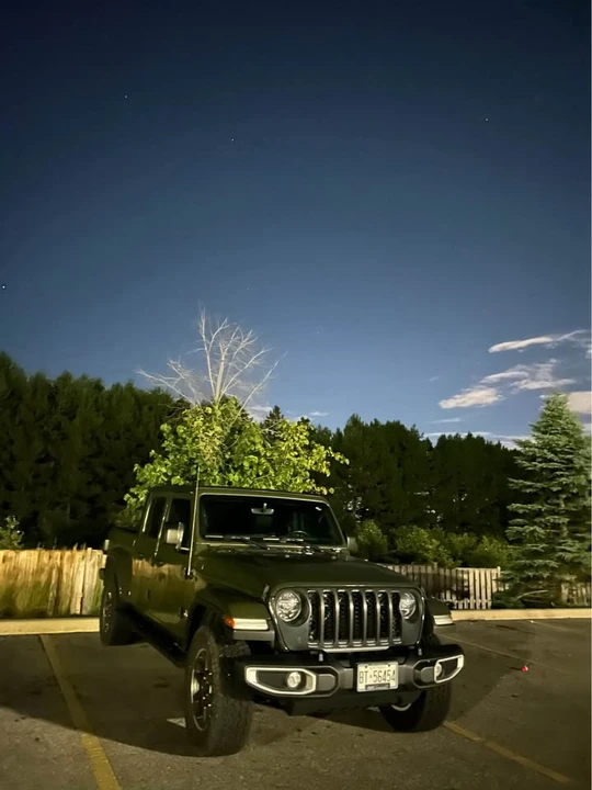 2021 Jeep JT Gladiator - Image 2 of 4