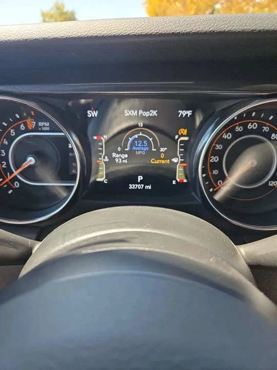 2021 Jeep JT Gladiator - Image 15 of 18