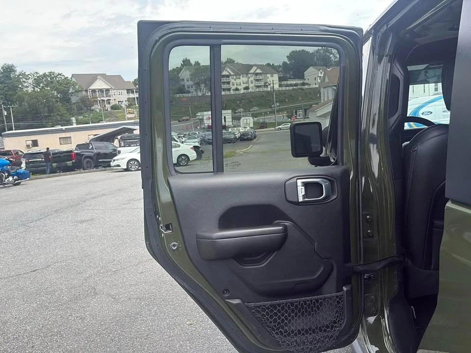 2021 Jeep JT Gladiator - Image 11 of 20