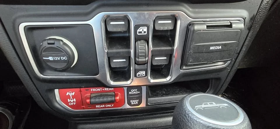2021 Jeep JT Gladiator - Image 17 of 20