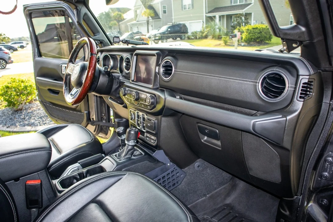 2021 Jeep JT Gladiator - Image 16 of 26