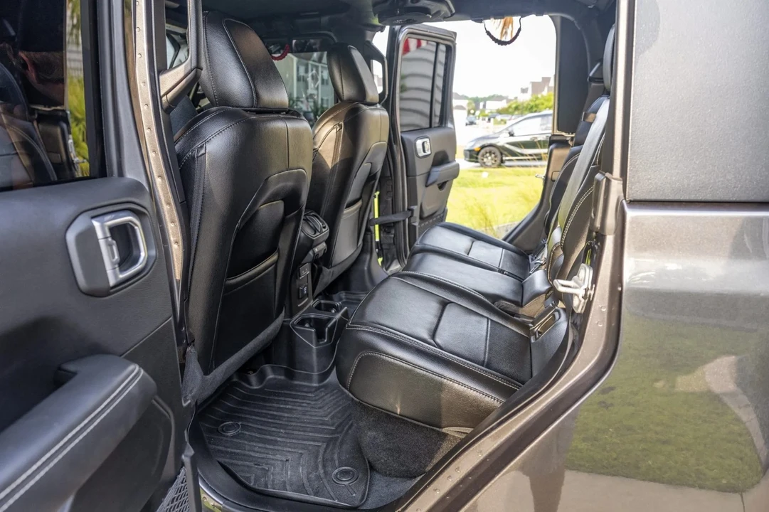 2021 Jeep JT Gladiator - Image 21 of 26
