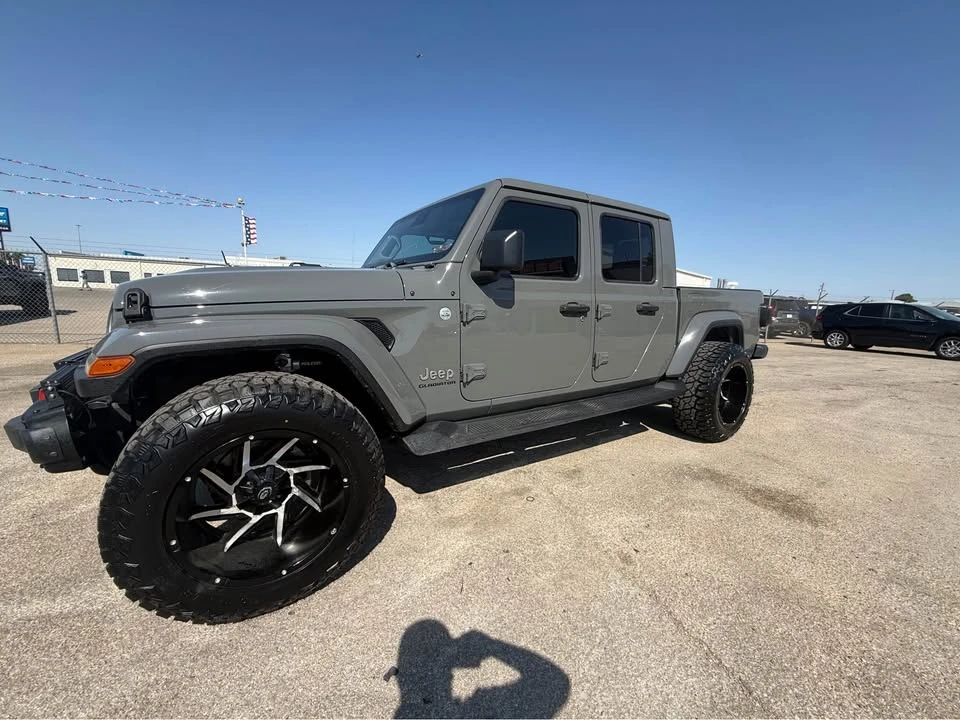 2021 Jeep JT Gladiator - Image 2 of 4