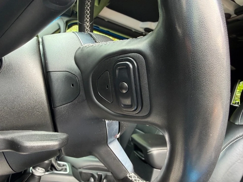 2021 Jeep JT Gladiator - Image 14 of 21