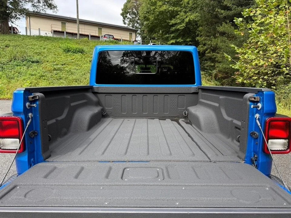 2021 Jeep JT Gladiator - Image 8 of 21