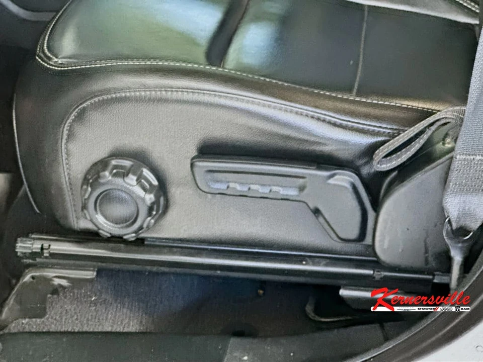 2021 Jeep JT Gladiator - Image 22 of 24