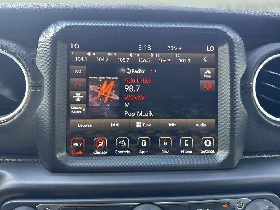 2021 Jeep JT Gladiator - Image 16 of 21