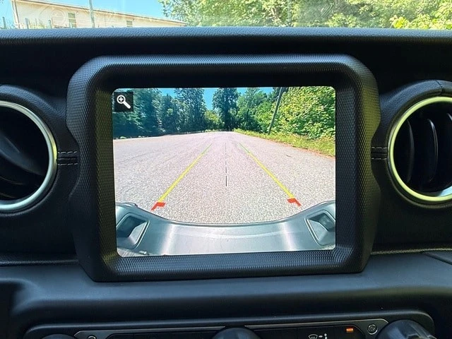 2021 Jeep JT Gladiator - Image 23 of 29