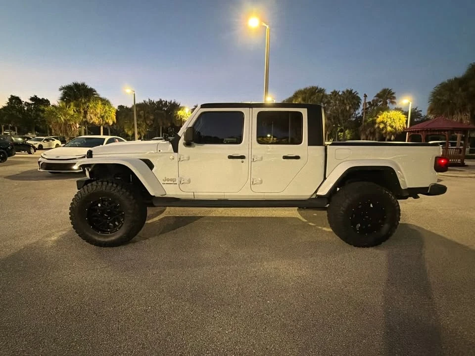 2021 Jeep JT Gladiator - Image 2 of 10