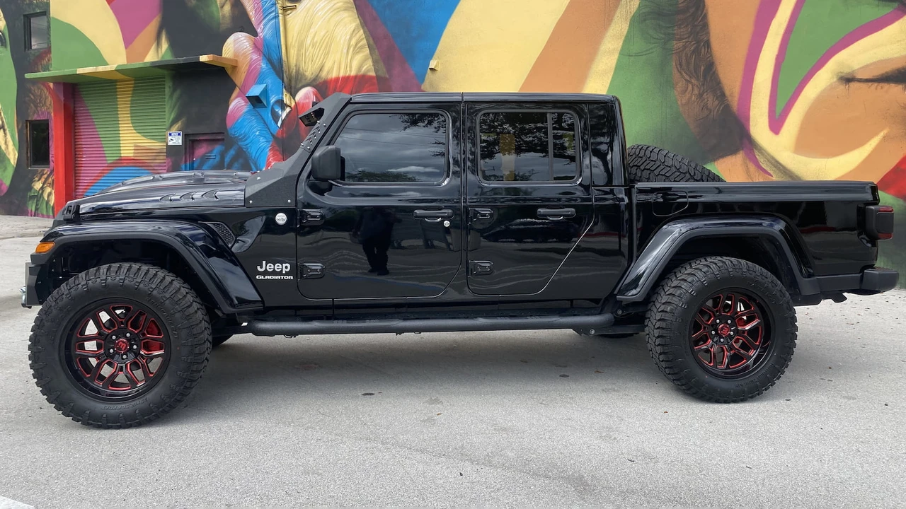 2021 Jeep JT Gladiator - Image 2 of 11