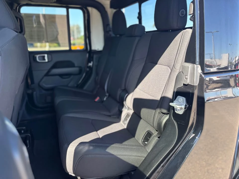 2021 Jeep JT Gladiator - Image 11 of 18