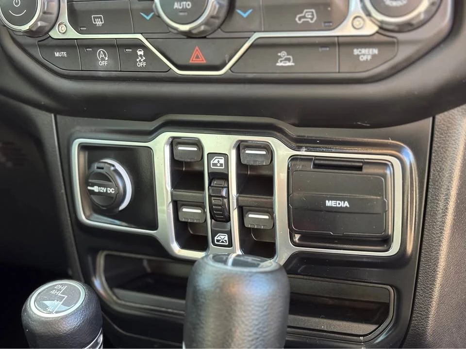 2021 Jeep JT Gladiator - Image 16 of 18