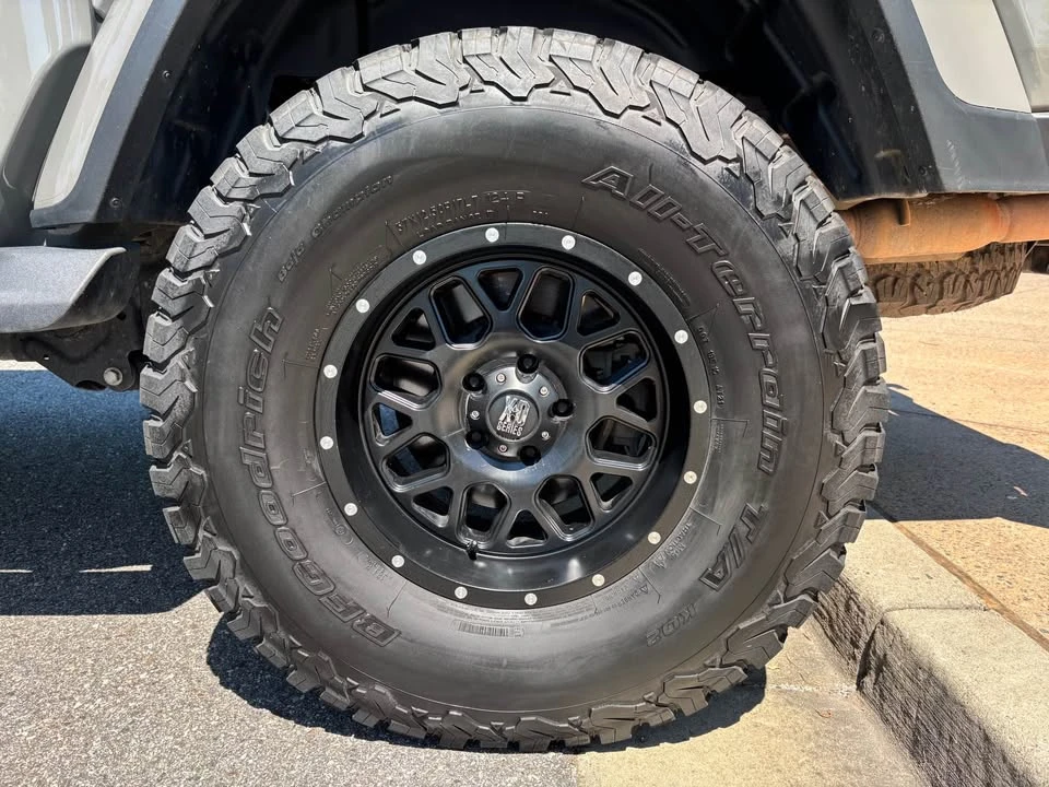 2021 Jeep JT Gladiator - Image 11 of 21