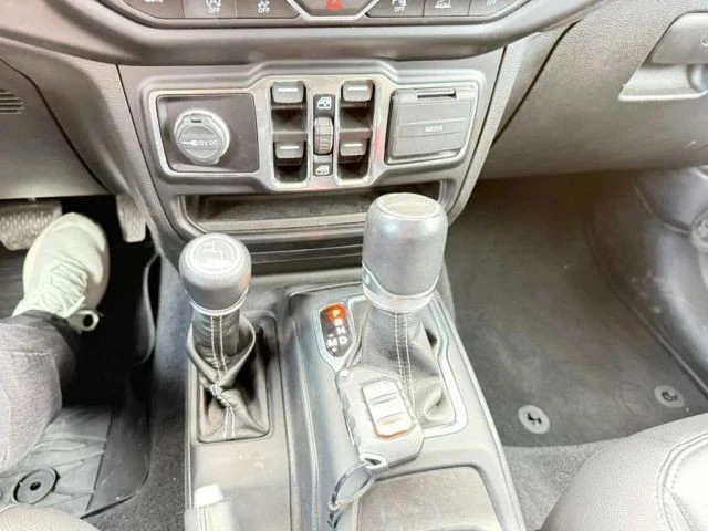 2021 Jeep JT Gladiator - Image 18 of 21