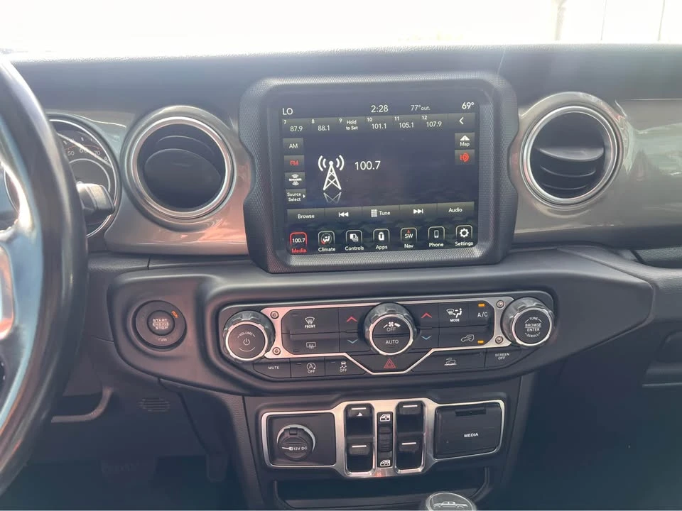 2021 Jeep JT Gladiator - Image 14 of 15