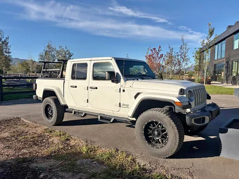 2021 Jeep Gladiator Overland