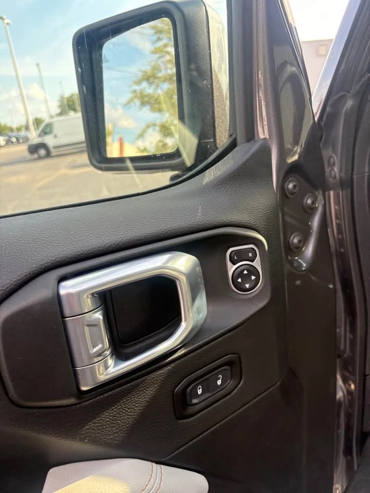 2021 Jeep JT Gladiator - Image 12 of 17