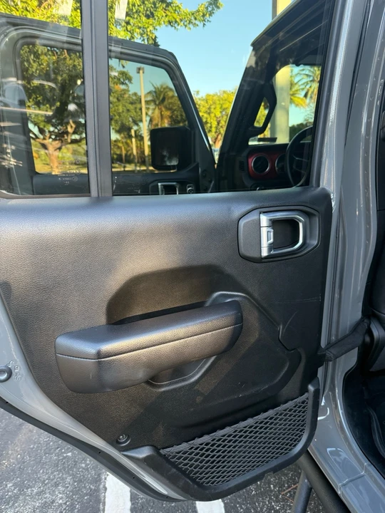 2021 Jeep JT Gladiator - Image 9 of 19