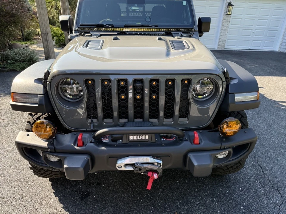 2021 Jeep JT Gladiator - Image 2 of 31