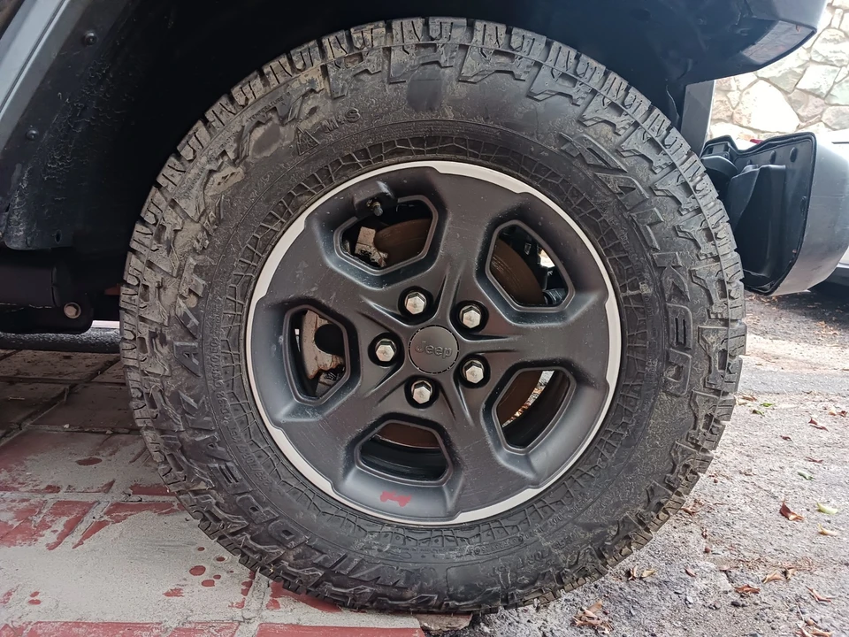 2021 Jeep JT Gladiator - Image 24 of 31