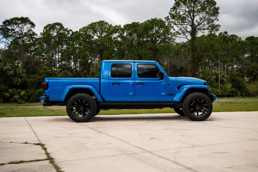 2021 Jeep JT Gladiator - Image 2 of 31