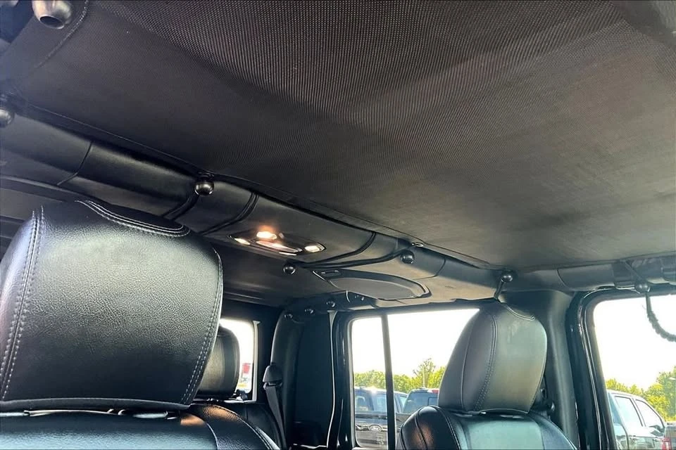 2021 Jeep JT Gladiator - Image 17 of 20