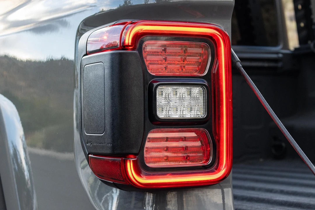 2021 Jeep JT Gladiator - Image 23 of 31