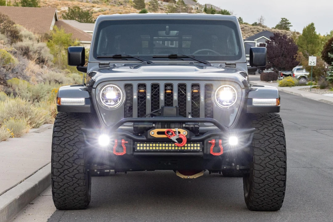 2021 Jeep JT Gladiator - Image 2 of 31