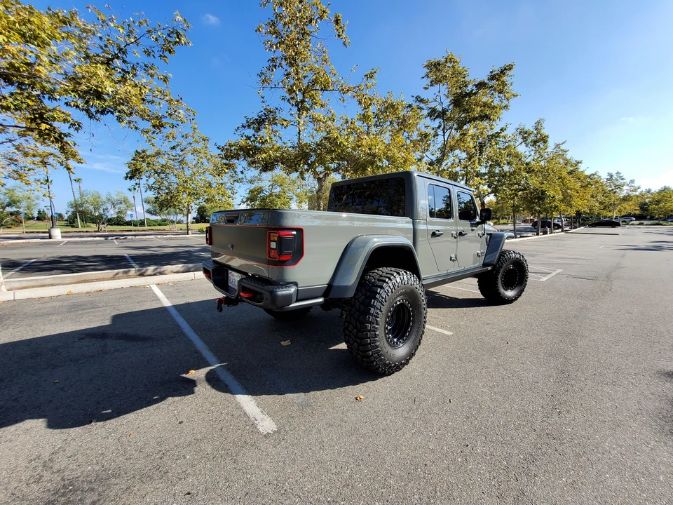 2021 Jeep JT Gladiator - Image 26 of 31