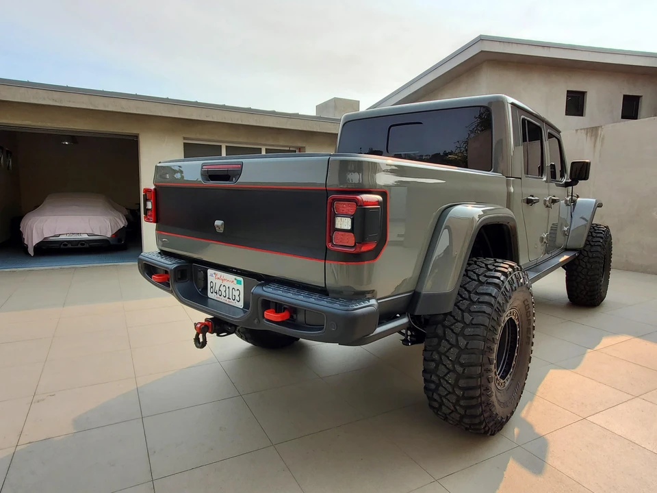 2021 Jeep JT Gladiator - Image 25 of 31