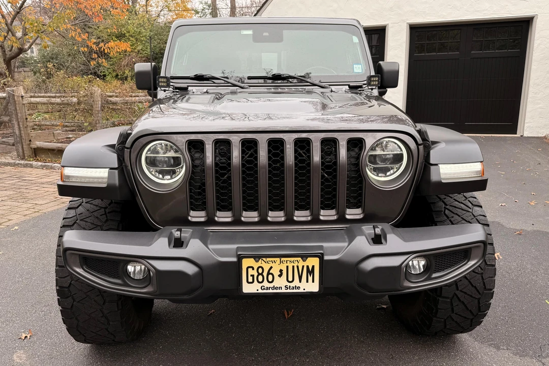 2021 Jeep JT Gladiator - Image 2 of 31