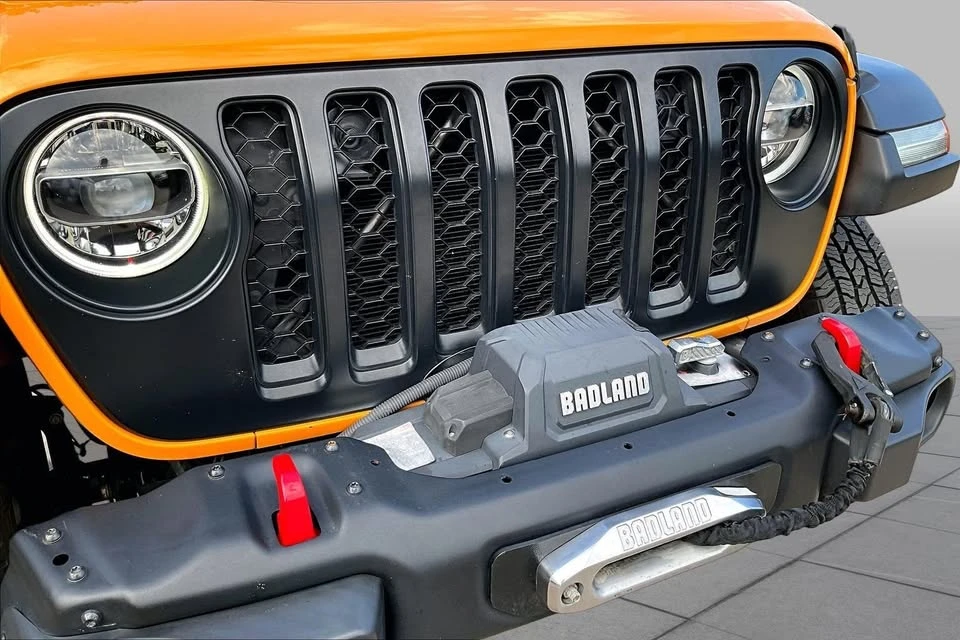 2021 Jeep JT Gladiator - Image 2 of 16