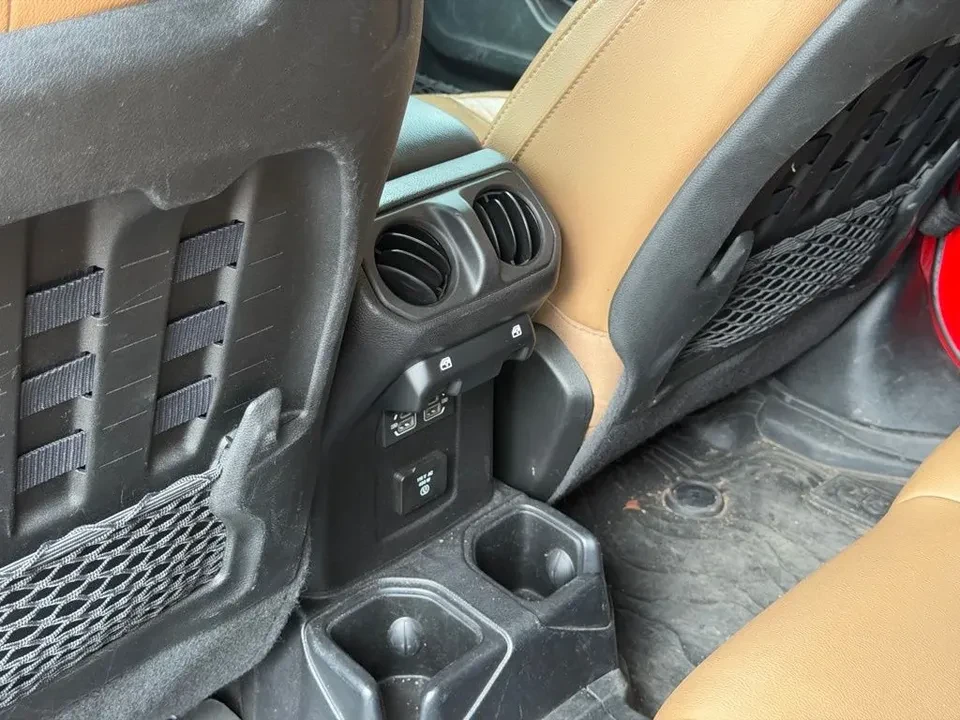 2021 Jeep JT Gladiator - Image 9 of 15
