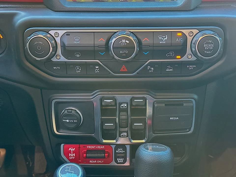 2021 Jeep JT Gladiator - Image 13 of 15
