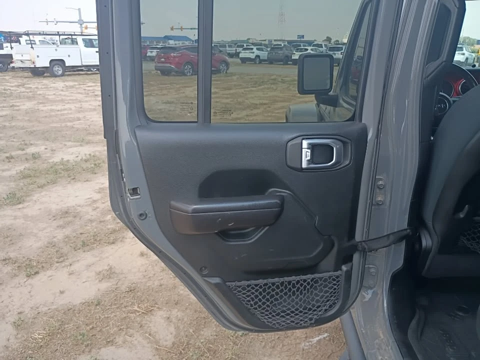 2021 Jeep JT Gladiator - Image 15 of 20