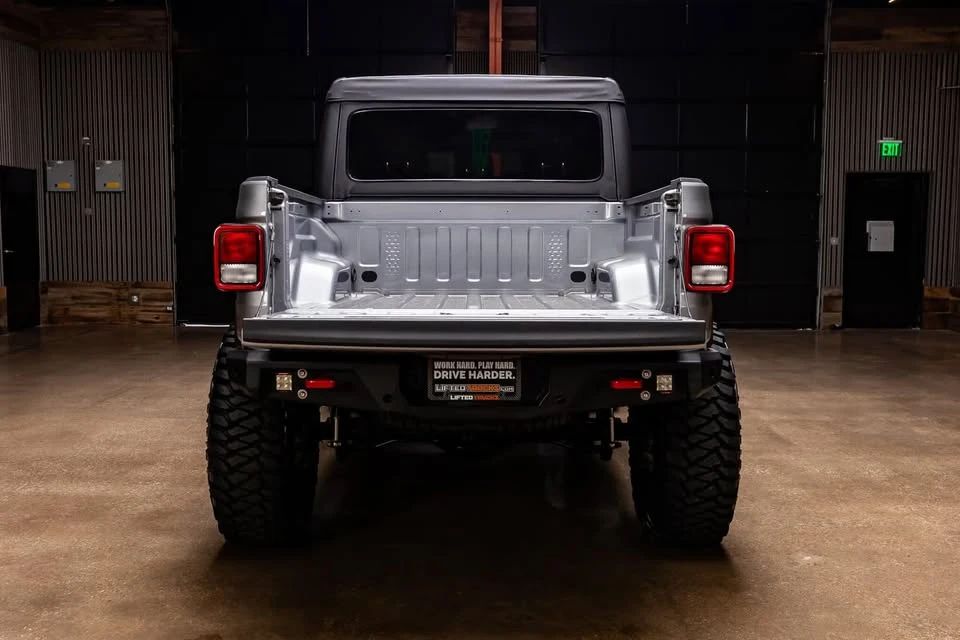 2021 Jeep JT Gladiator - Image 12 of 13