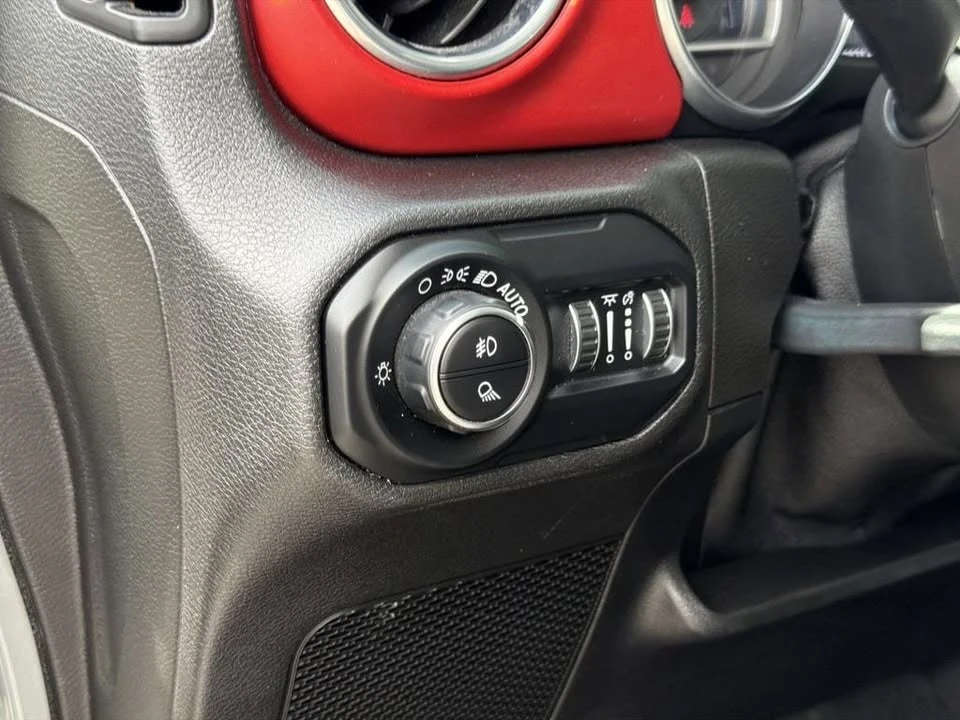 2021 Jeep JT Gladiator - Image 12 of 19