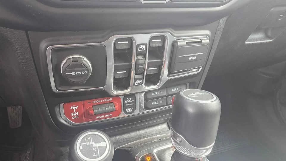 2021 Jeep JT Gladiator - Image 8 of 12