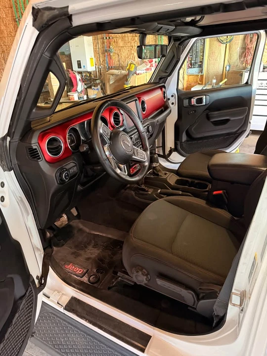 2021 Jeep JT Gladiator - Image 9 of 17