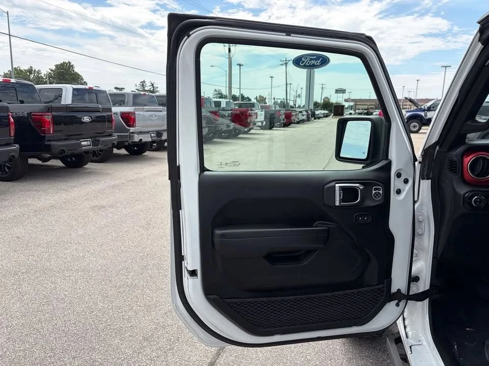 2021 Jeep JT Gladiator - Image 11 of 20