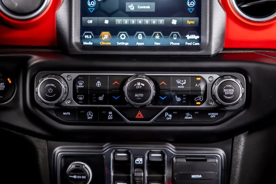 2021 Jeep JT Gladiator - Image 18 of 20
