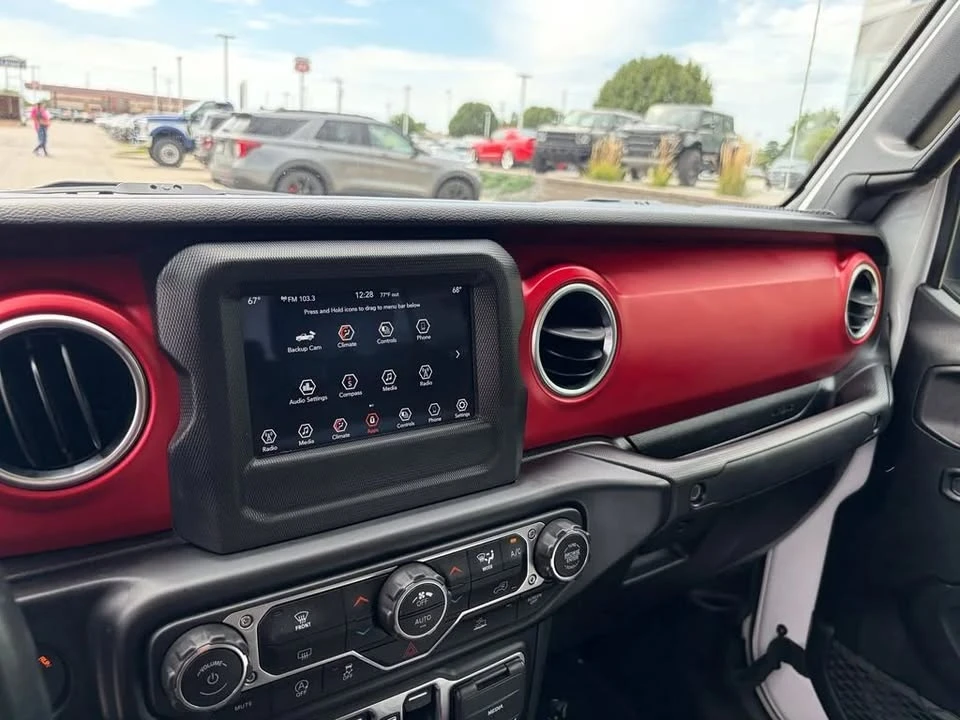 2021 Jeep JT Gladiator - Image 17 of 20
