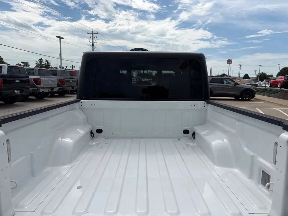 2021 Jeep JT Gladiator - Image 14 of 20